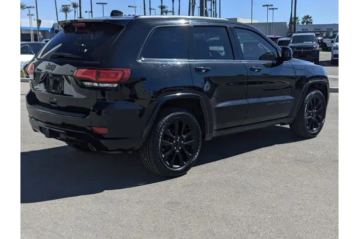 $17999 : Jeep Grand Cherokee 2017 4x4 image 2