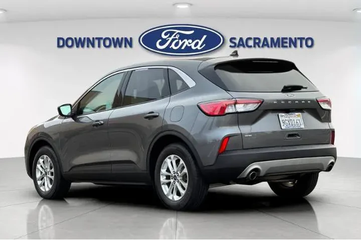 $17991 : Ford Escape 2022 SE 4dr SUV image 8
