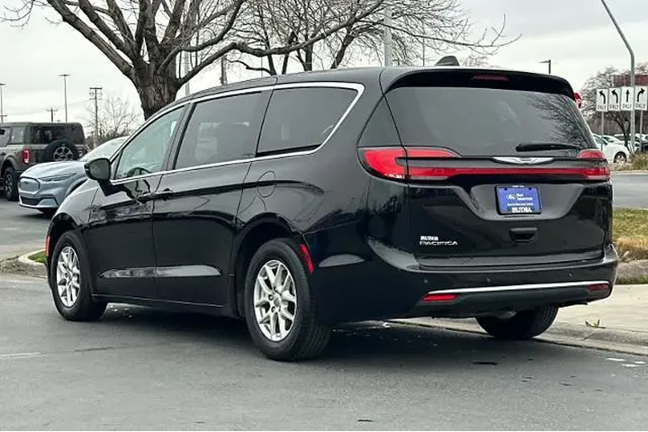 $31995 : Chrysler Pacifica 2024 Touri image 6