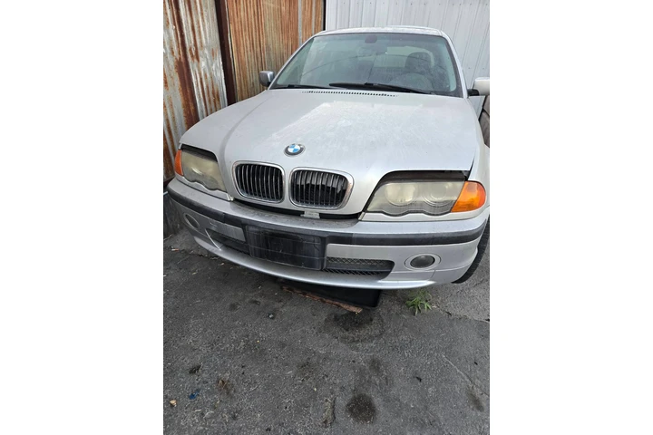 Partes de BMW 2001 330I image 1