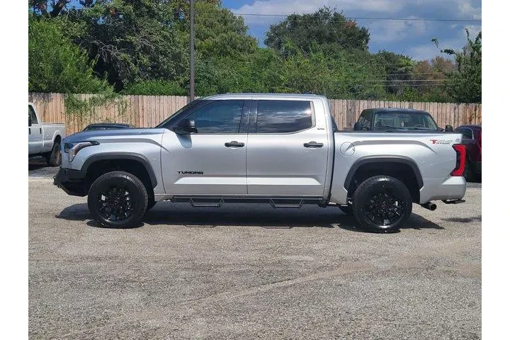 $39800 : Toyota Tundra 2023 4x4 SR5 4 image 6