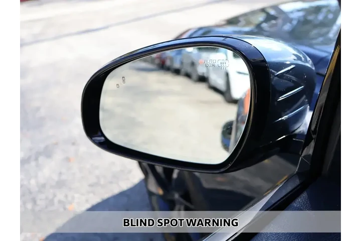 $31995 : Genesis G70 2023 3.3T Standa image 7