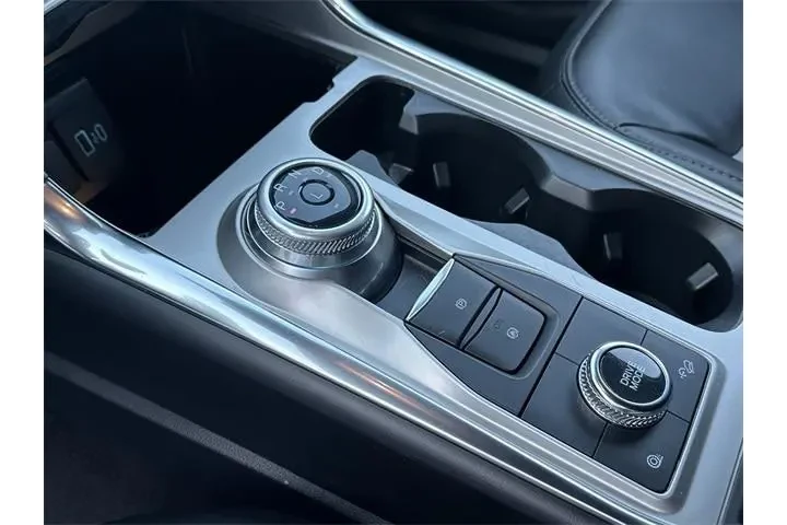 $28000 : Ford Explorer 2022 AWD XLT 4 image 4