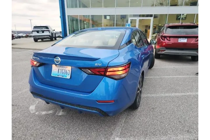 $19594 : Nissan Sentra 2023 SV 4dr Se image 10
