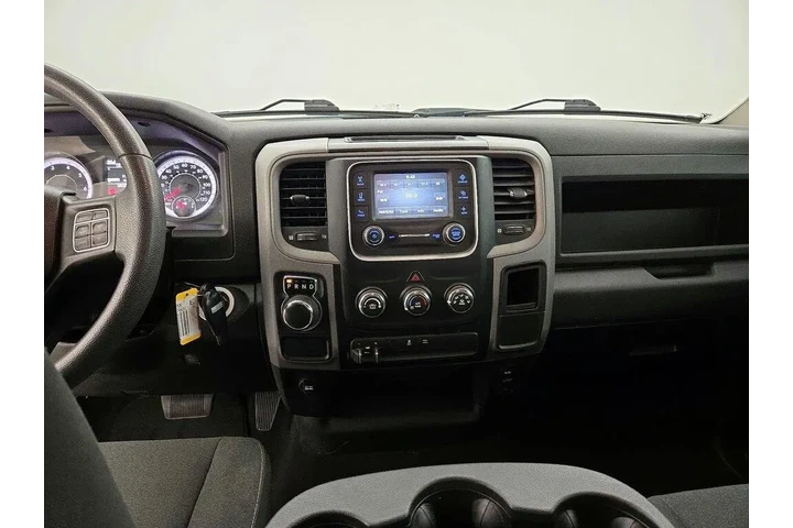 $19998 : Ram 1500 Classic 2021 4x2 Tr image 9