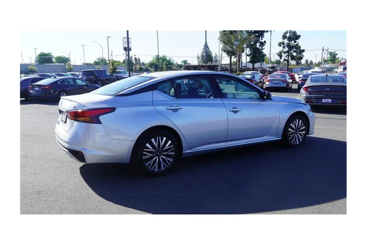 $20984 : 2024 Altima 2.5 SV image 6