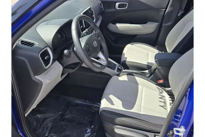 $20400 : Hyundai VENUE 2025 SEL 4dr C image 10