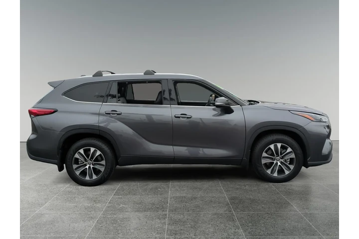 $36250 : Toyota Highlander 2022 XLE 4 image 6