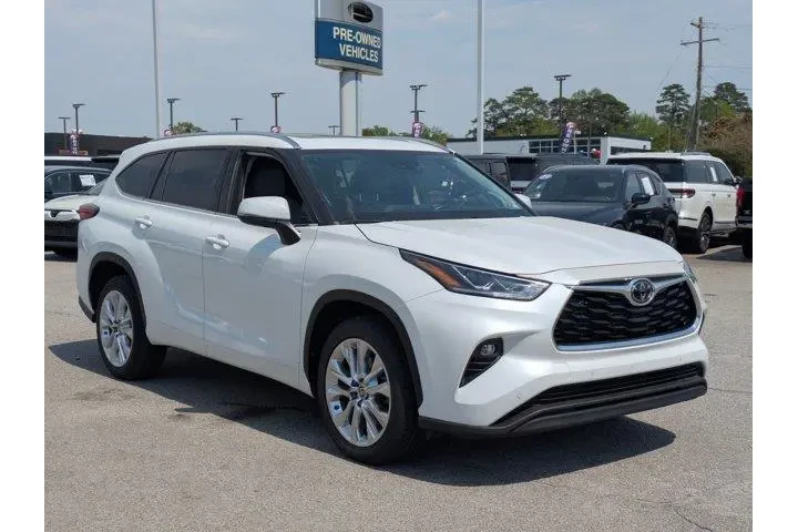 $38995 : Toyota Highlander 2023 XSE 4 image 3