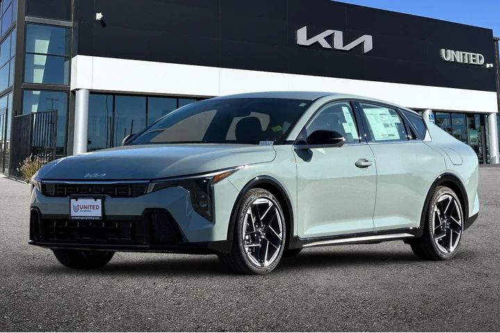 $26385 : New 2025 K4 GT-Line image 7