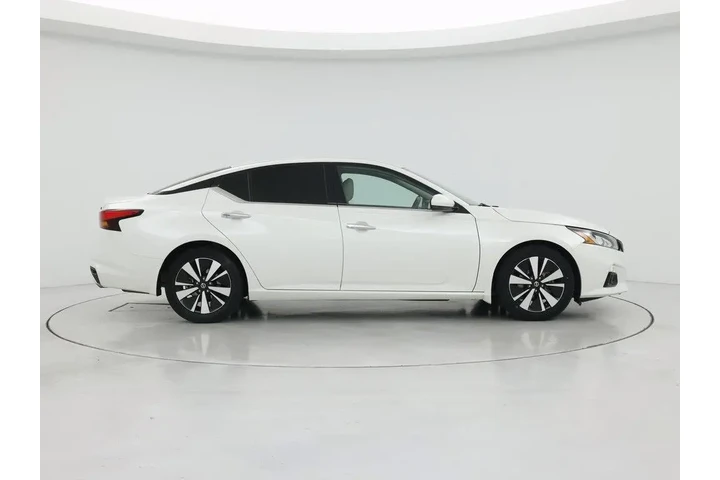 $20998 : Nissan Altima 2020 2.5 SL 4d image 7