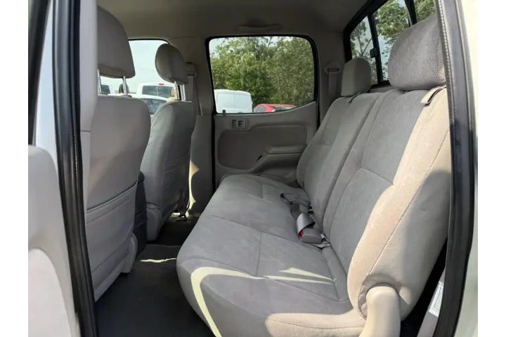 2004 Tacoma PreRunner V6 image 10