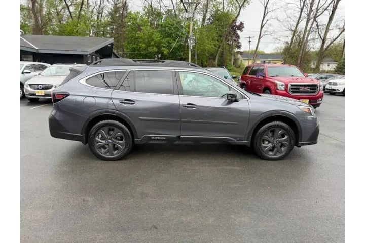 $15995 : 2022 Outback Onyx Edition XT image 9