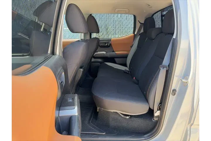 $28600 : Toyota Tacoma 2019 4x2 TRD O image 7