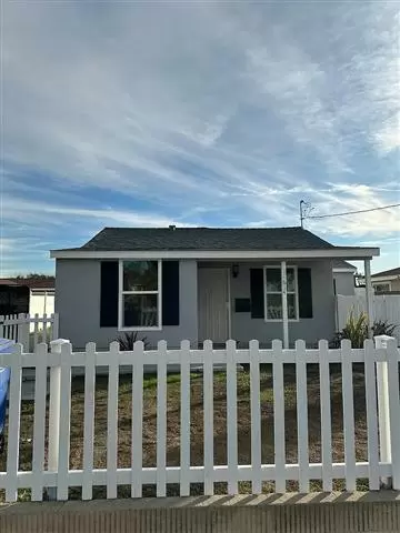 $800 : Beautiful Home...LAKEWOOD,CA image 1