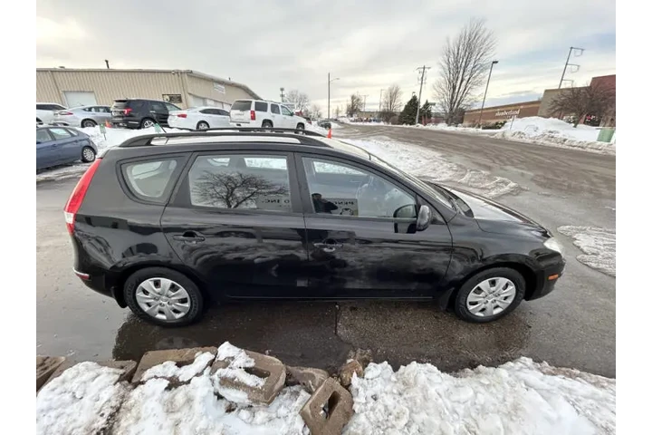 $4500 : 2010 Elantra Touring GLS image 7