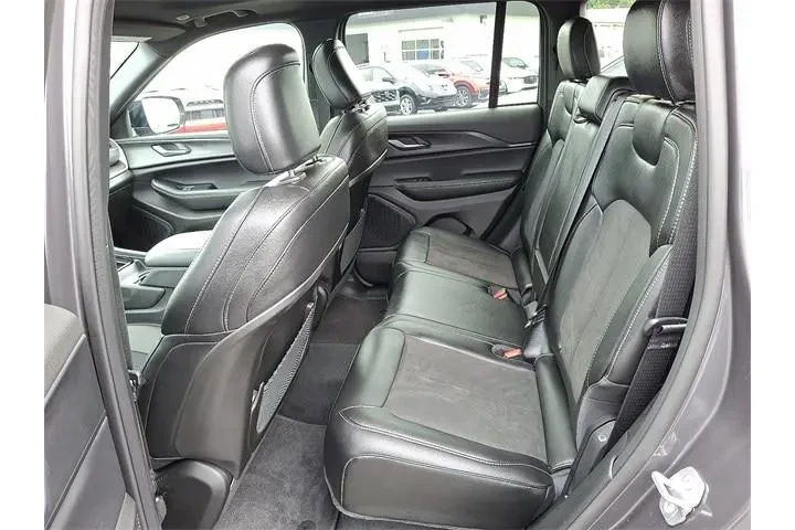 $35744 : Jeep Grand Cherokee 2025 4x4 image 8