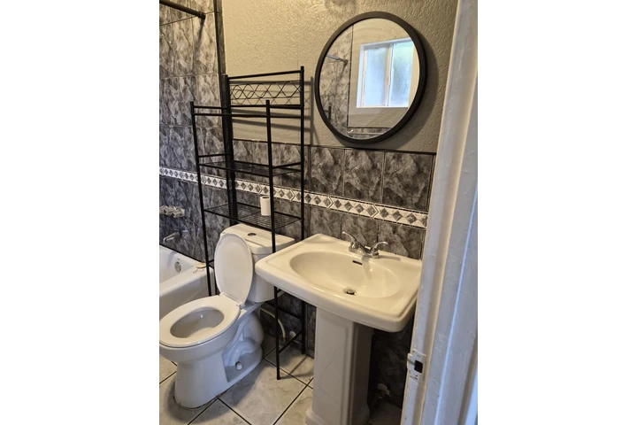 $2500 : Casa de atras 2 recamaras image 8