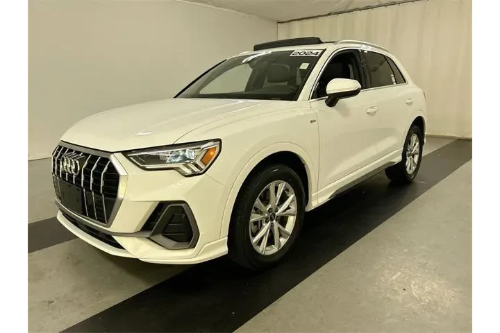 $31690 : Audi Q3 2024 AWD quattro S l image 1