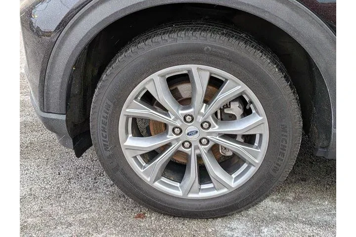 $31888 : Ford Explorer 2023 AWD XLT 4 image 9