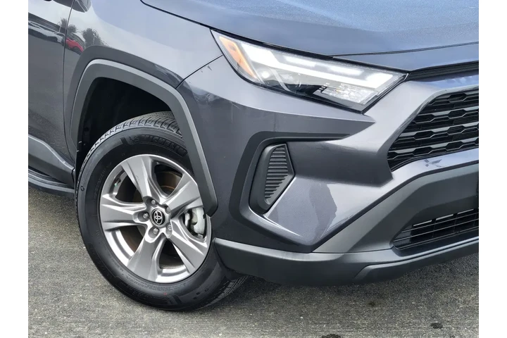 $36000 : Toyota RAV4 2025 AWD XLE 4dr image 9