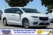 Chrysler Pacifica 2023 Touri en Modesto