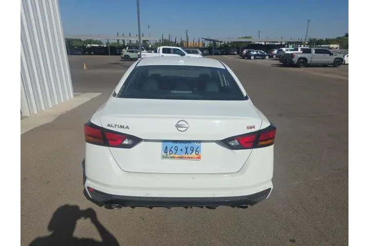 $21800 : Nissan Altima 2023 2.5 SR 4d image 5