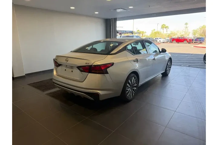 $18984 : Nissan Altima 2024 2.5 SV 4d image 5