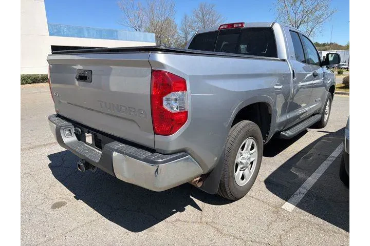 $31451 : Toyota Tundra 2019 4x4 SR5 4 image 8