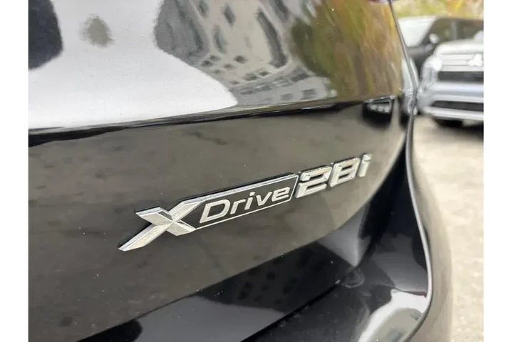 $29888 : BMW X1 2024 AWD xDrive28i 4d image 10