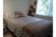 $1200 : Rento habitación thumbnail