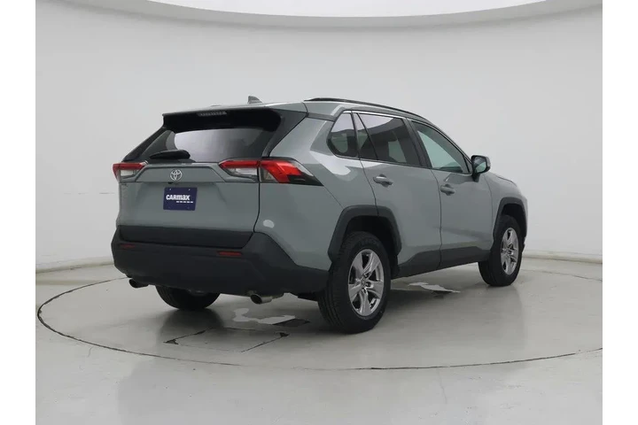 $29998 : Toyota RAV4 2023 AWD XLE 4dr image 8