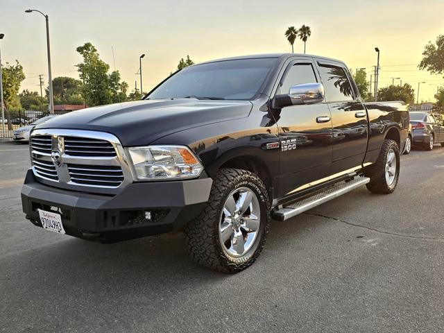 $16500 : 2015 RAM 1500 CREW CAB2015 RA image 2