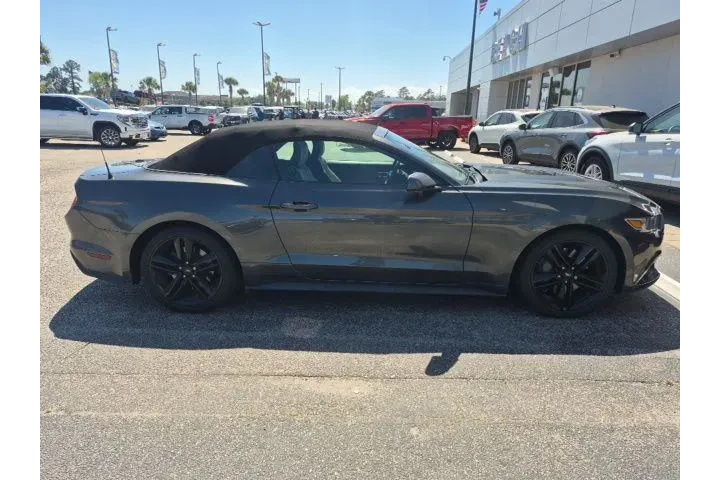 $16730 : Ford Mustang 2015 EcoBoost P image 2