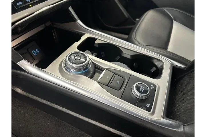 $30500 : Ford Explorer 2023 AWD XLT 4 image 4