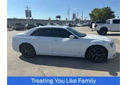 Chrysler 300 2023 S V6 4dr S en Houston