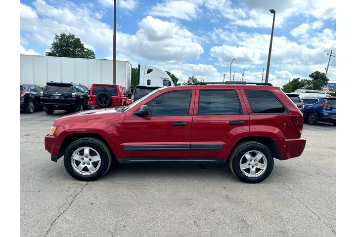 $3980 : 2005 Grand Cherokee 4dr Lared image 5