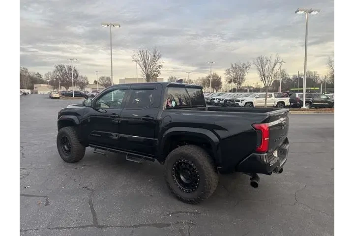 $37472 : Toyota Tacoma 2024 4x4 SR5 4 image 6