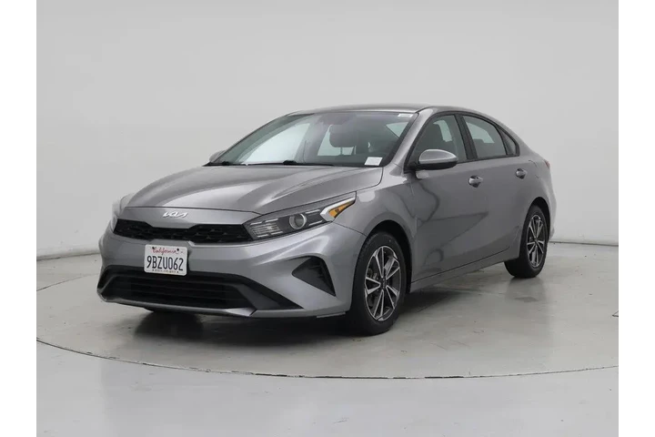 $14998 : Kia Forte 2022 LXS 4dr Sedan image 4