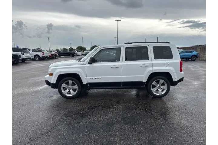 $10982 : Jeep Patriot 2014 Latitude 4 image 1