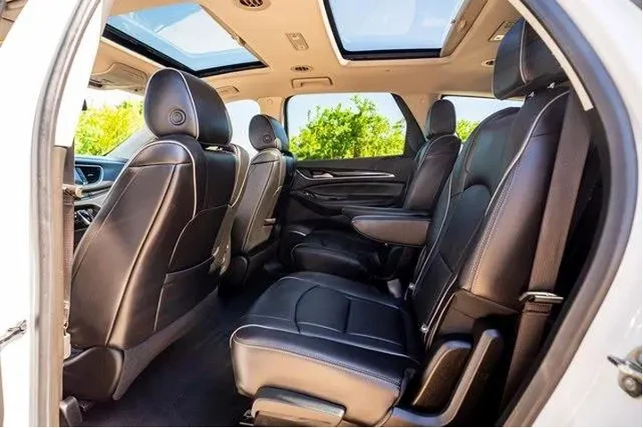 $27198 : Buick Enclave 2021 Avenir 4d image 8