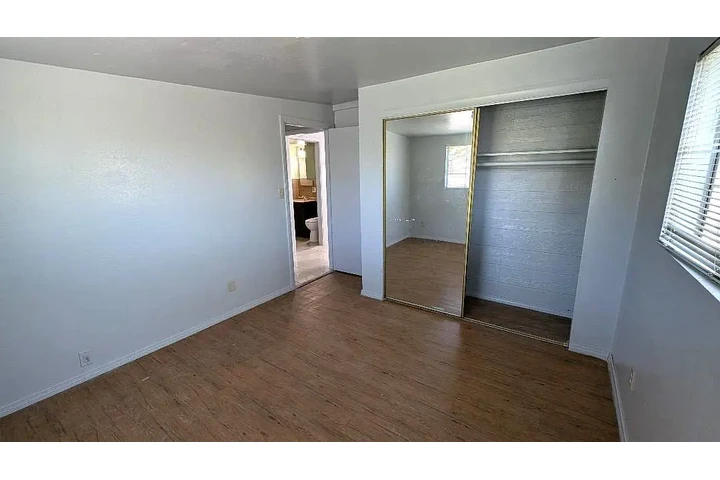 $900 : Esta casa privada de 2 dormito image 3