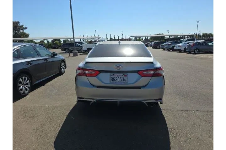 $18900 : Toyota Camry 2018 SE 4dr Sed image 5