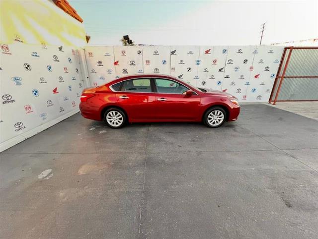 $10995 : Used 2016 Altima 4dr Sdn I4 2 image 2