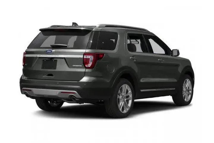 $11891 : Ford Explorer 2016 AWD XLT 4 image 5