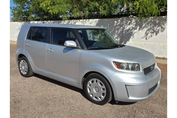 $4587 : 2009 xB image 3