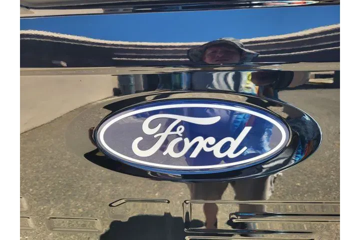 $35855 : Ford F-150 2024 4x4 XLT 4dr image 7