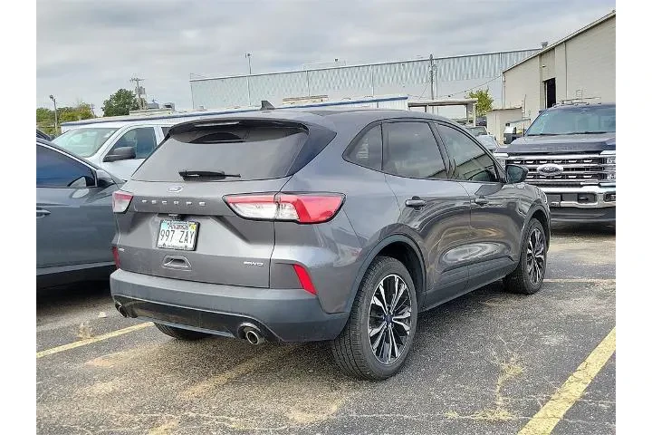 $20217 : Ford Escape 2021 AWD SE 4dr image 4