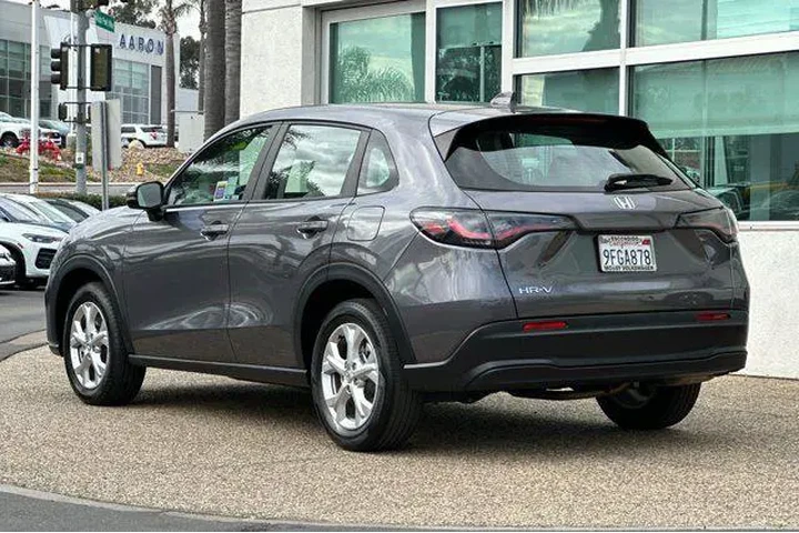 $22900 : Honda HR-V 2023 LX 4dr Cross image 7