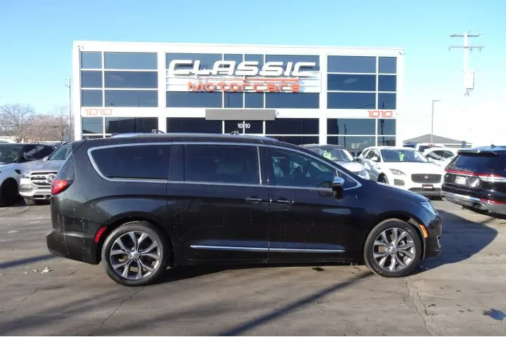 $14995 : 2017 PACIFICA image 4